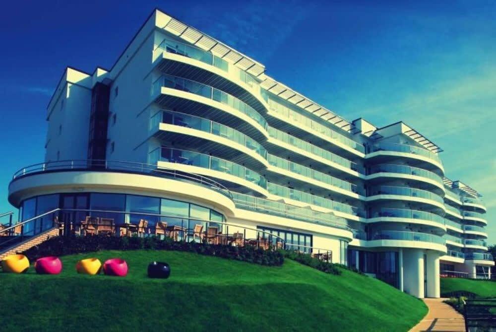 Panoramic Sea Views In Beachfront Apt W Balcony Богнор-Риджис Екстер'єр фото